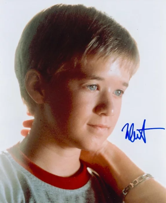 Haley Joel Osment autograph