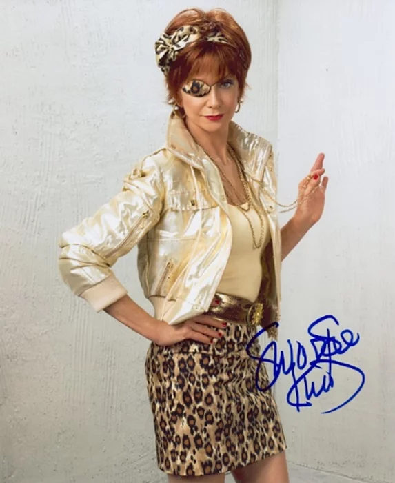 Swoosie Kurtz autograph