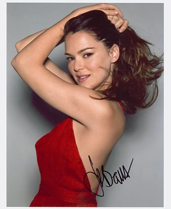 Jacinda Barrett autograph