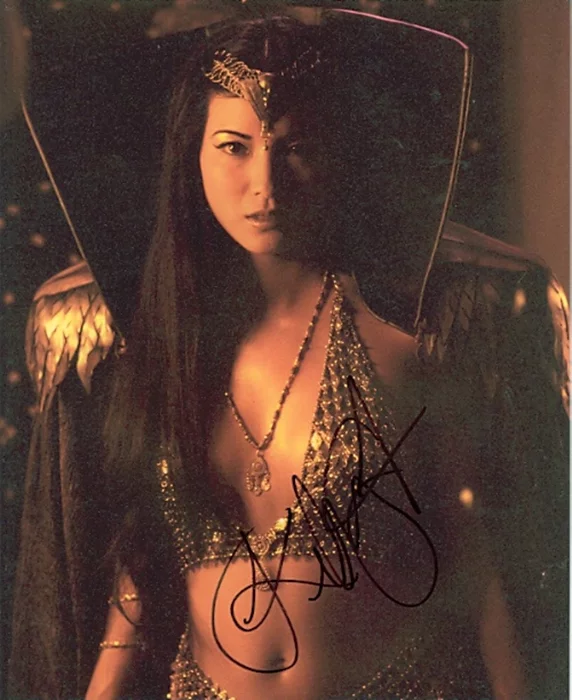 Kelly Hu autograph