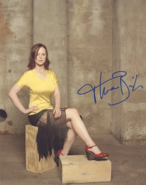 Thora Birch autograph