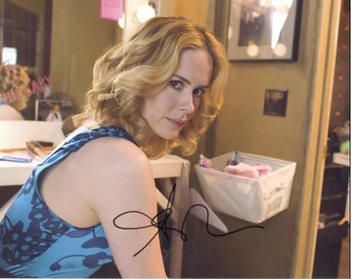 Sarah Paulson autograph