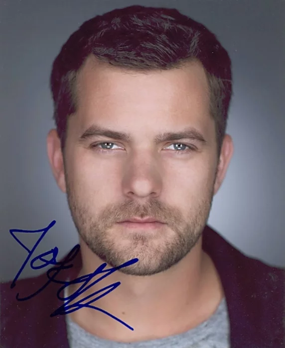Joshua Jackson autograph