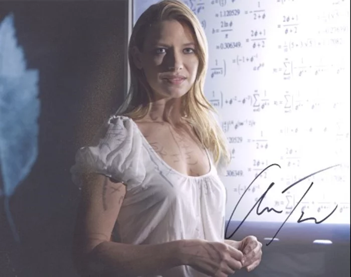 Anna Torv autograph