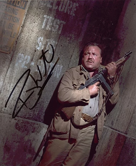 Ray Winstone autograph