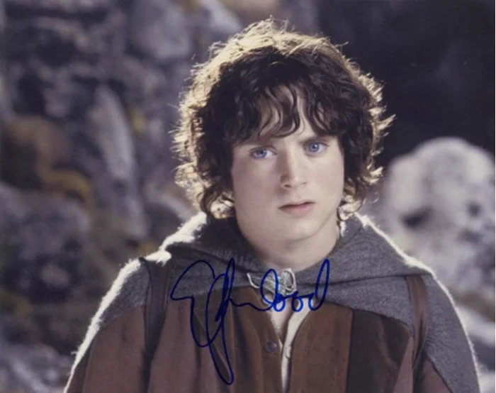 Elijah Wood autograph