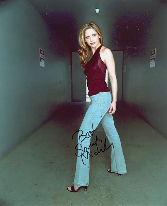 Sarah Michelle Gellar autograph