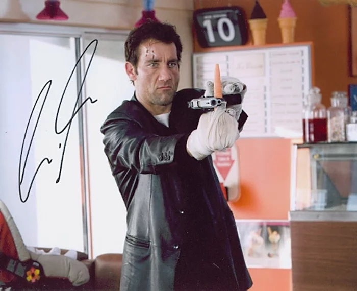 Clive Owen autograph