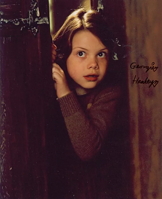 Georgie Henley autograph