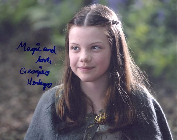 Georgie Henley autograph