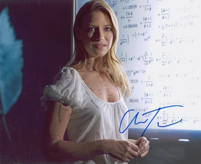 Anna Torv autograph