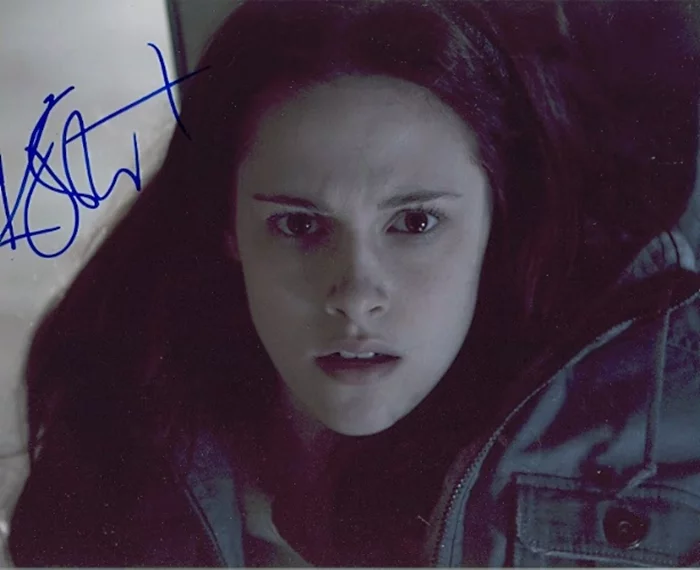 Kristen Stewart autograph