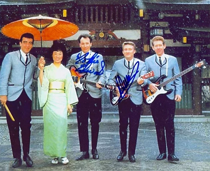 The Ventures autograph