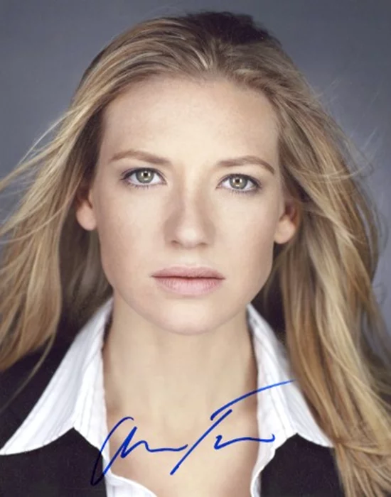 Anna Torv autograph