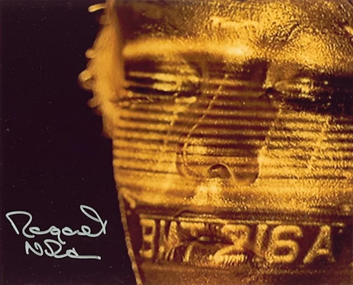 Margaret Nolan autograph