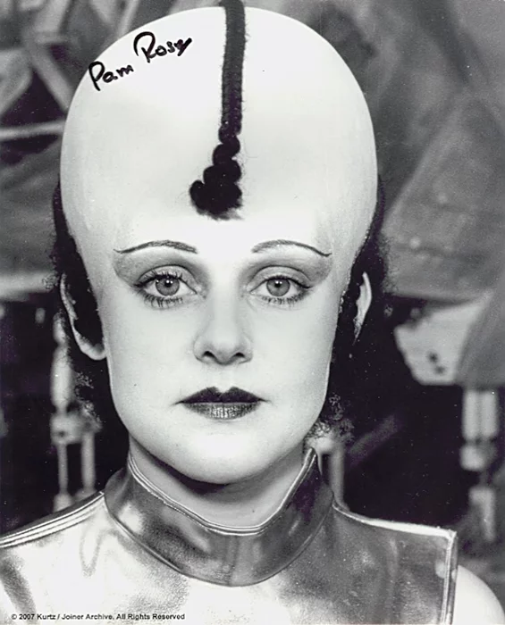 Pam Rose autograph