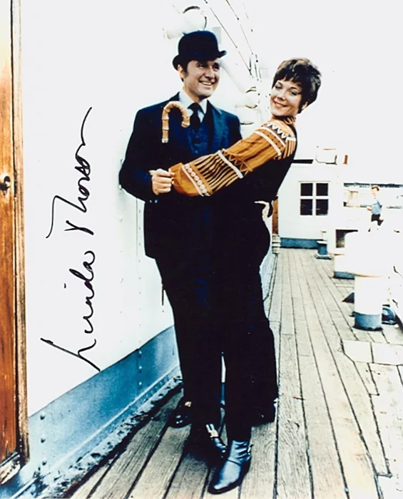 Linda Thorson autograph