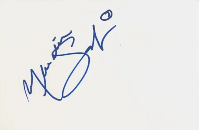 Meredith Salenger autograph