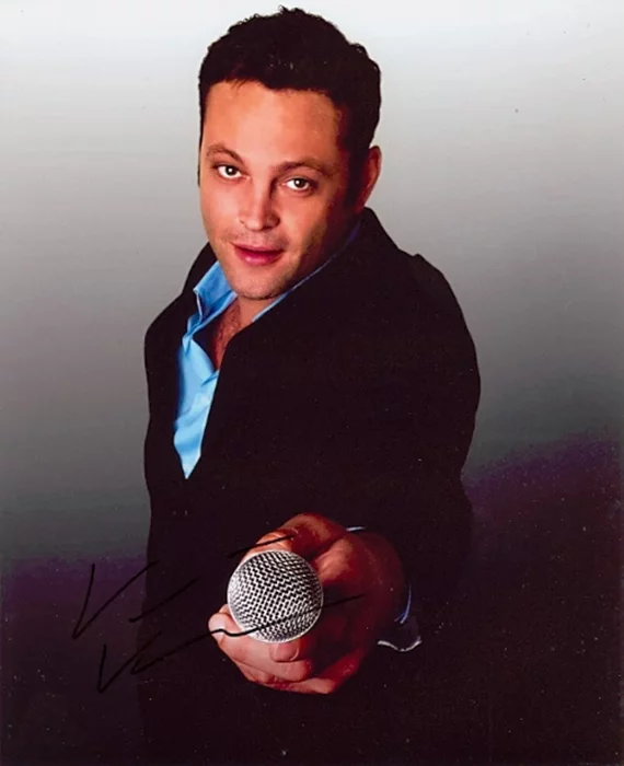 Vince Vaughn autograph