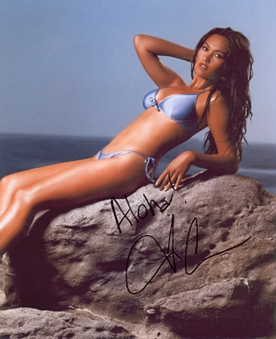 Tia Carrere autograph