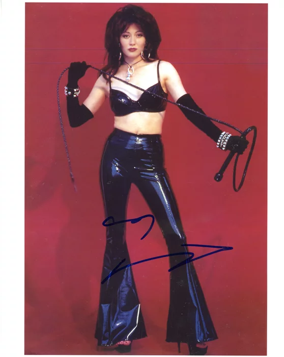 Shannen Doherty autograph
