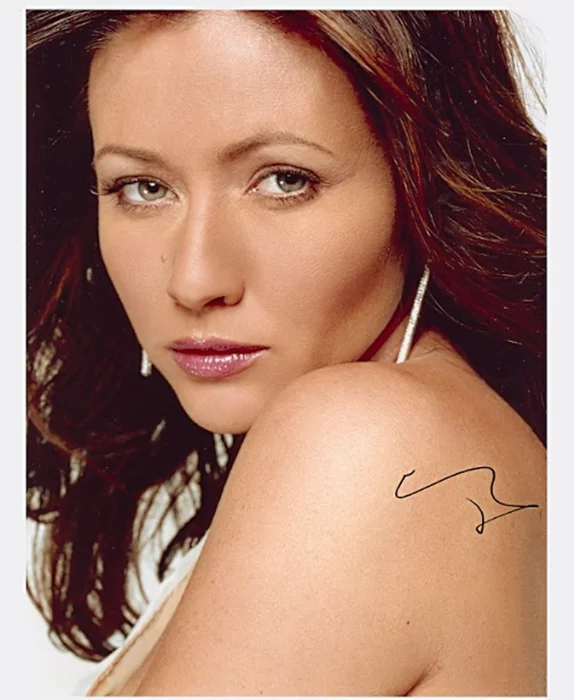 Shannen Doherty autograph