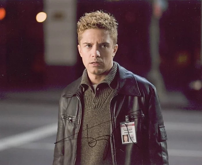 Topher Grace autograph