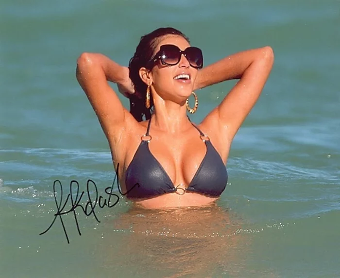 Kim Kardashian autograph