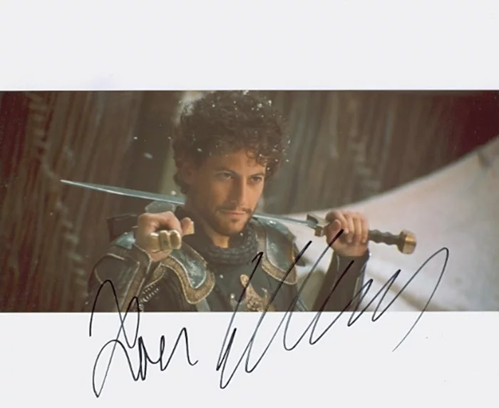 Ioan Gruffudd autograph