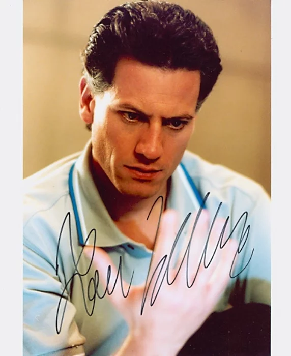 Ioan Gruffudd autograph