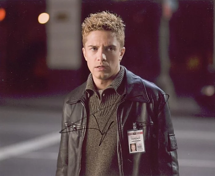 Topher Grace autograph