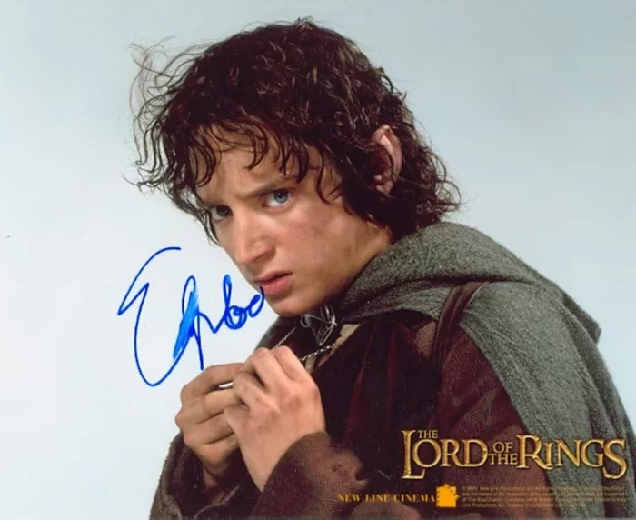 Elijah Wood autograph