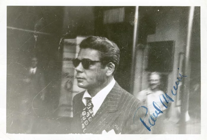 Lizabeth Scott autograph