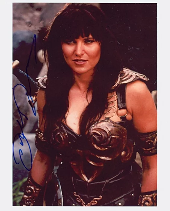 Lucy Lawless autograph