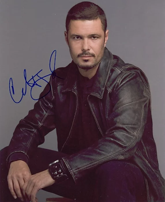 Carlos Bernard autograph