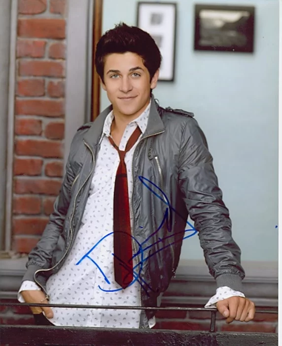 David Henrie autograph