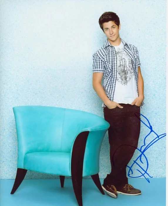 David Henrie autograph