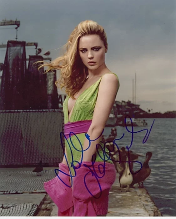 Melissa George autograph