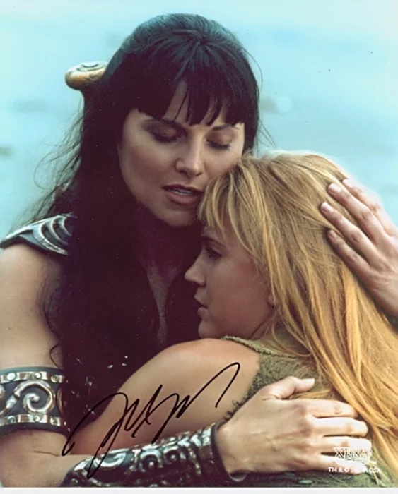 Lucy Lawless autograph