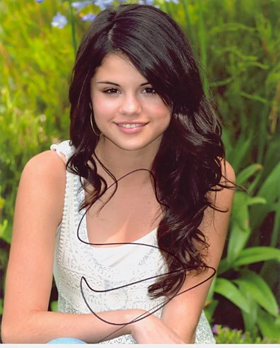 Selena Gomez autograph