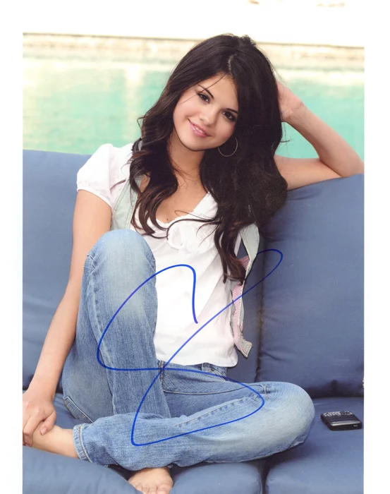 Selena Gomez autograph