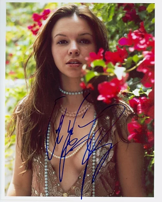 Amber Tamblyn autograph