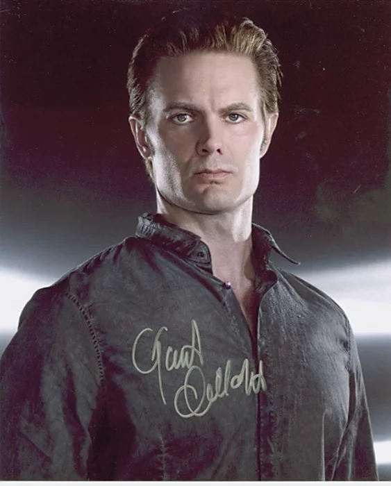 Garret Dillahunt autograph