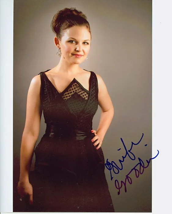 Ginnifer Goodwin autograph