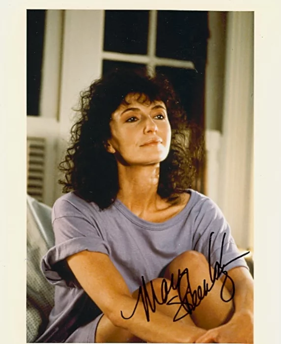 Mary Steenburgen autograph