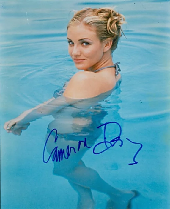 Cameron Diaz autograph
