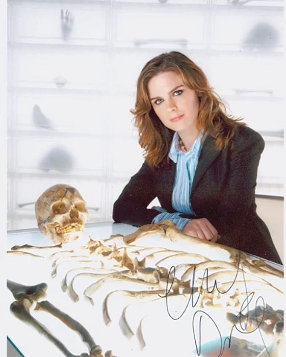 Emily Deschanel autograph