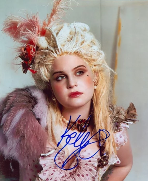 Kelly Osbourne autograph