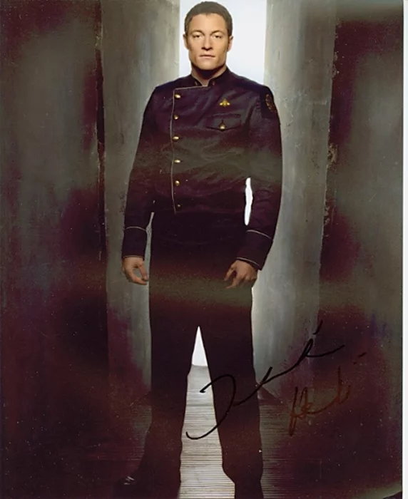 Tahmoh Penikett autograph