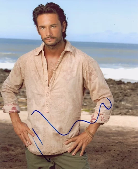Rodrigo Santoro autograph